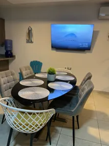 Beautiful 8-Guest Home in Manta with Pool & Garage - Image 2