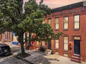 Federal Hill Luxury with Parking & Harbor View Rooftop - Image 4