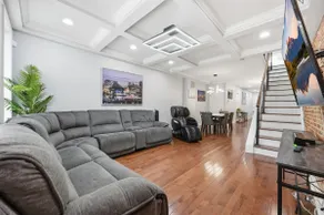 Federal Hill Luxury with Parking & Harbor View Rooftop - Image 2