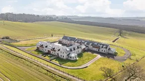 Countryside stay with Sunroom at The Stables - Image 4