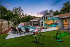 Luxury 5 BDRM Home - Stunning Pool - Huge Backyard - Image 3