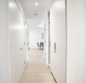 2 Bedroom Luxury Apartment in Barking - Image 4