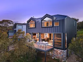 Luxury Mountain Chalet one of Crackenback's best - Image 2