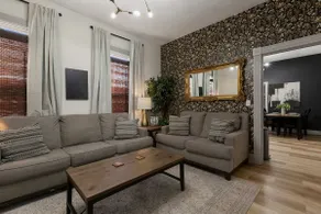 LUX King Bdrms & Close to Louisville-No Extra fees - Image 2