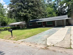 Quaint Bungalow - Image 2