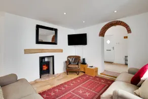 3 Bed in Folkestone oc-75607 - Image 5