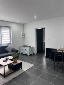 Modern apartment 50 m 2/terrace + parking - Image 3