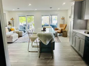 Secluded Devil’s Lake boho modern wooded retreat - Image 4