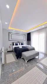 Pretty House  - Image 3