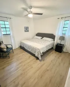 FRESH & Newly Renovated 3/2 • Golden Deer - Image 4