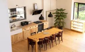 Modern Villa with Heated Pool & Garden - Image 2
