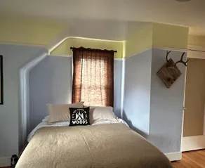 Colonial-Style Retreat On the Columbia - Image 4
