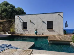 Accommodation in villa with heated swimming pool and sea view - Image 2