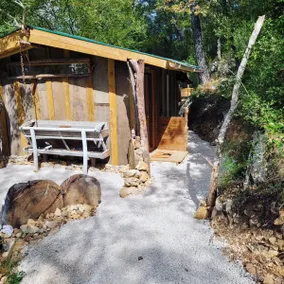 Love Room in the Woods with Real Hot Tub, Outdoor Area - Image 2