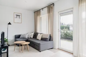 Modern 3BR House | Sauna & Parking | Near Airport - Image 2