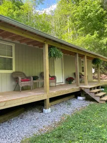 Outdoor Lover's Creekside Cabin (dog friendly) - Image 3