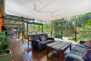 Tamarind Retreat: A Leafy Coastal Home - Image 2