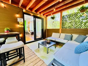 Chalet Karine & Waterside, kayaks, pedal boat, and hot tub - Image 4
