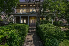 Elizabeth's Entire Apt @ Historic McCormick House - Image 5