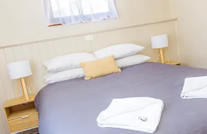 Dog Friendly Cabin (sleeps 2) - Image 3