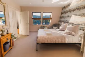 Serendipity ~ Romantic Hideaway in Ambleside - Image 2
