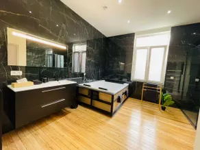 Exotic apartment (broken jacuzzi) - Image 5