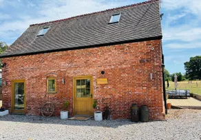 The Stables | Garden, Deck, Parking, Sleeps 6 - Image 2