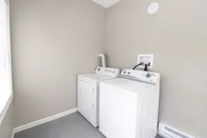 Modern 1BR Apt • Free Parking + Central Location - Image 2