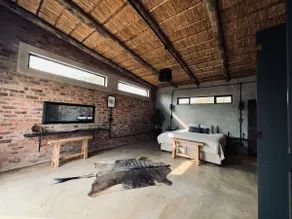 Syeta Bush Lodge - Luxury Bush Villa - Image 4