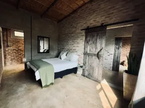 Syeta Bush Lodge - Luxury Bush Villa - Image 3