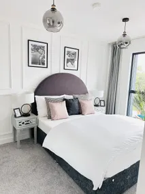 Central Derby Urban 2 Bedroom Flat - An Oasis of Elegance! Free Parking and Wifi suitable for families and professionals - Image 3