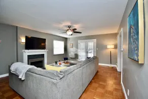 4 Bed 2.5 bath, tree lined tranquility. Sleeps 11! - Image 2