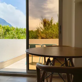 Cozy, secure suite with a terrace and parking. - Image 3