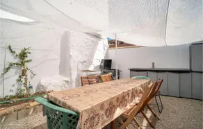 Stunning Home In Villanueva De Algaidas - Image 4
