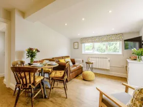 2 Bed in Taunton oc-83696 - Image 2