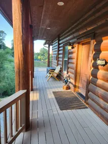 Tri-level Cabin Retreat-Privacy & Views! - Image 3