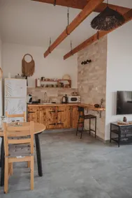Moment in time - Image 3