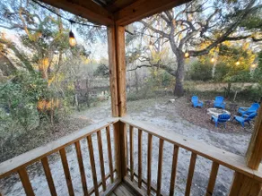 River Daze Cabin - A cozy cabin right on the river - Image 4