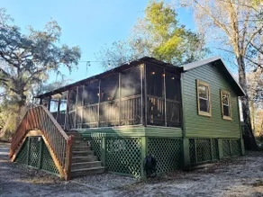 River Daze Cabin - A cozy cabin right on the river - Image 2