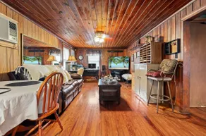 2BR Executive Duplex 75” TV Fast Wi-Fi |Cover Park - Image 2