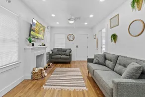 Quaint Home Away from Home - Image 4