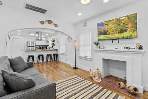 Quaint Home Away from Home - Image 5
