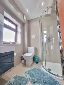 Designer 6 Bedrooms Wembley +Free Parking - Image 4