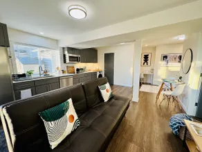 Modern Private Suite w/ Views | 1 Hr to Mt Rainier - Image 2