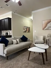 Family Friendly Spacious Home - Image 3