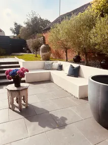 The pink door Henley luxurious 3 storey cottage - Image 4
