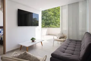 Luxury Apartment - Image 2