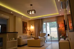 Metropolitan Art | Oasis Garden Boutique Retreat - Image 3