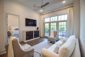 University Drive 1 BR/1BA Condo - Image 2