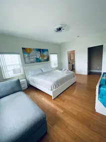 The Waterfront Relax House - Image 4